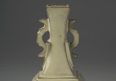 图片[2]-Purple-granule vase with handles in moon white glaze, Ming to Qing dynasty, 17th-18th century-China Archive